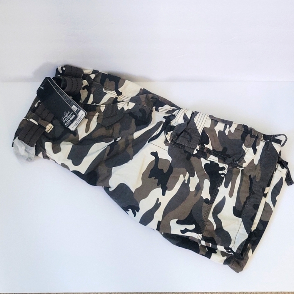 Camouflage Cargo Shorts | W34 Men's